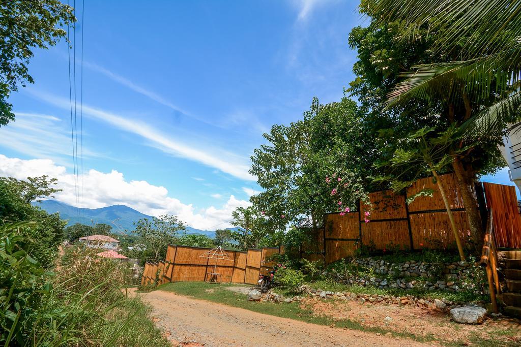 Hilltop Pool And Villa Puerto Princesa Exterior foto