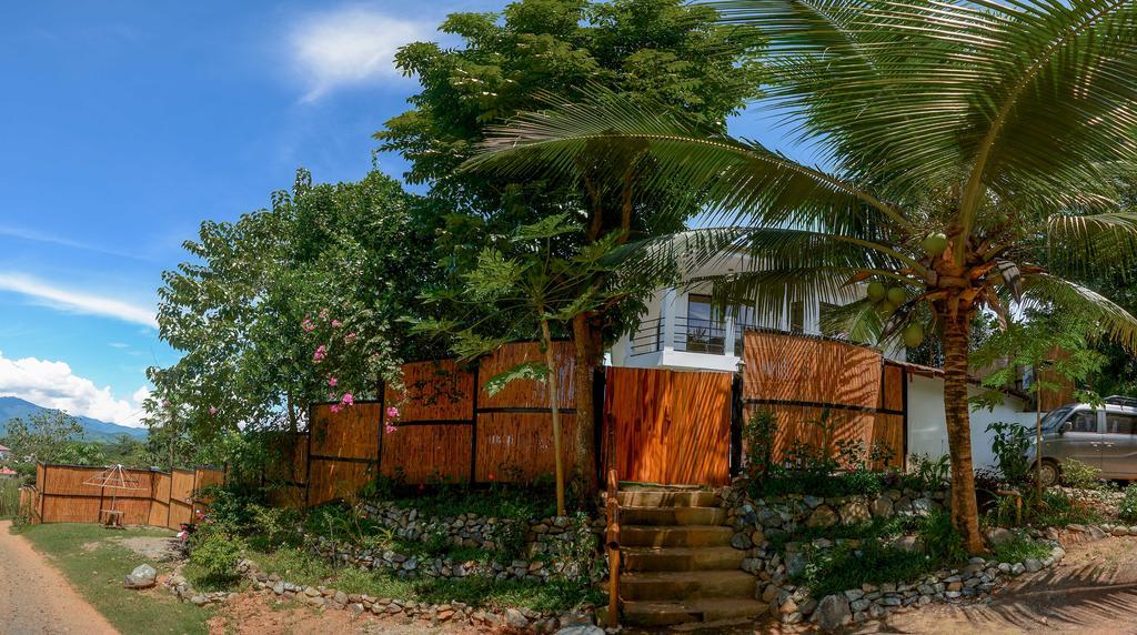 Hilltop Pool And Villa Puerto Princesa Exterior foto